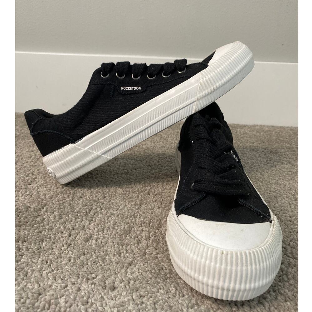 New Rocket Dog Black Women’s Sneakers Size 8.5